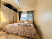 1 Bedroom Apartment in Athlone Park