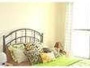 1 bedroom Apartment in Des Moines. Single Car Garage!