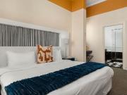 1 Bedroom Apartment in Green Point