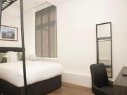 1 Bedroom Apartment in Liverpool City Center Has an...