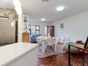 1 Bedroom Flat in Parktown North