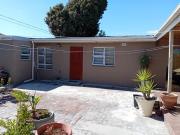 1 Bedroom Apartment in Rondebosch East