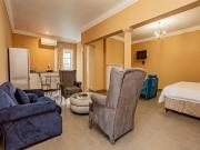 1 Bedroom Apartment in Waterkloof