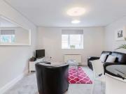 1 Bedroom Apartment London London 79280636