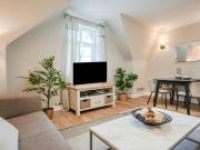 1 Bedroom Apartment London London 89229631