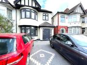 1 Bedroom Apartment London London 90963337