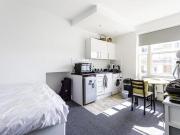 1 Bedroom Apartment London London 92624498