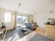 1 Bedroom Apartment Londres Greater London 93344430