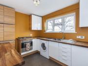 1 Bedroom Apartment Londres London 94328950