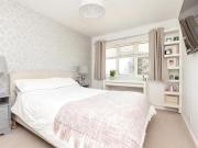 1 Bedroom Apartment Reigate Surrey 94132332
