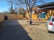 1 Bedroom Apartment To Let in Universitas