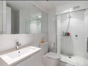 1 bedroom apartment with 1 carpark, walking distance to...