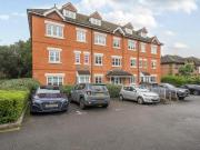 1 Bedroom Apartment Woking Surrey 98968897