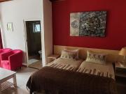 1 Bedroom bachelor flat to rent in Rondebosch, Cape Town