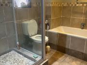 1 Bedroom bachelor to rent in Langenhovenpark, Bloemfontein 1 Bedroom bachelor to rent in Langenhovenpark, Bloemfontein