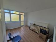 1 bedroom block of apartments to rent