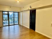 1 Bedroom Brand New Condo Unit in Park Triangle...