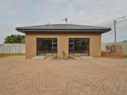 1 Bedroom Cluster in Beacon Bay