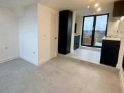 1 Bedroom Condo London England 99838507