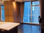 1 Bedroom Condo Unit For Sale in Trump Tower Makati...