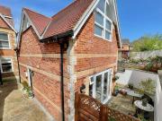 1 Bedroom Detached House