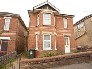 1 bedroom detached house to rent