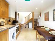 1 bedroom detached house to rent