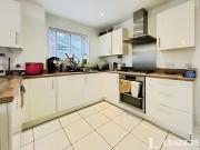 1 bedroom detached house to rent