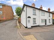 1 bedroom end of terrace house for rent in London Road,...