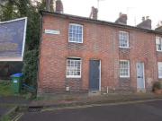 1 bedroom end of terrace house for rent in New Road,...