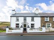 4 bedroom end of terrace house for sale