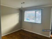 1 bedroom end of terrace house to rent