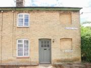 1 bedroom end of terrace house to rent