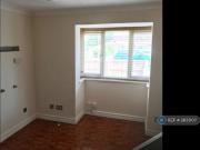 1 bedroom end of terrace house to rent