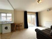 1 bedroom end of terrace house to rent