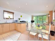 1 bedroom entire flat for short let on Westferry