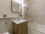 1 Bedroom Flat 1 Bedroom Flat