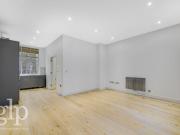 1 Bedroom Flat, Berwick Street, Soho, W1F
