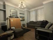 1 Bedroom Flat close to South Acton Station!