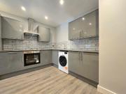 1 Bedroom Flat, Earls Court Road, London