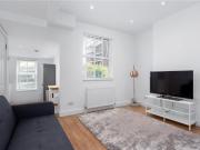 1 bedroom flat for rent in Askew Crescent,...