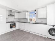 1 bedroom flat for rent in Bath Road, Hounslow, TW4