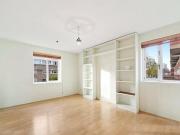 1 Bedroom Flat For Rent In Battersea, London