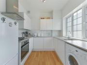 1 bedroom flat for rent in Cannon Hill Lane, Raynes...
