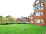 1 Bedroom Flat For Rent In Cheam Rd, Ewell