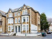 1 bedroom flat for rent in Cromwell Road, Hove, Sussex, BN3