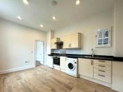 1 Bedroom Flat For Rent In Dorking, Surrey