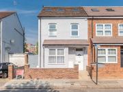 1 Bedroom Flat for Rent in Graham Road | Foxtons 1 Bedroom Flat for Rent in Graham Road | Foxtons