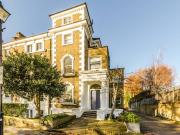 1 Bedroom Flat for Rent in Highbury Crescent | Foxtons