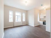 1 bedroom flat for rent in Newburgh Road, London, W3